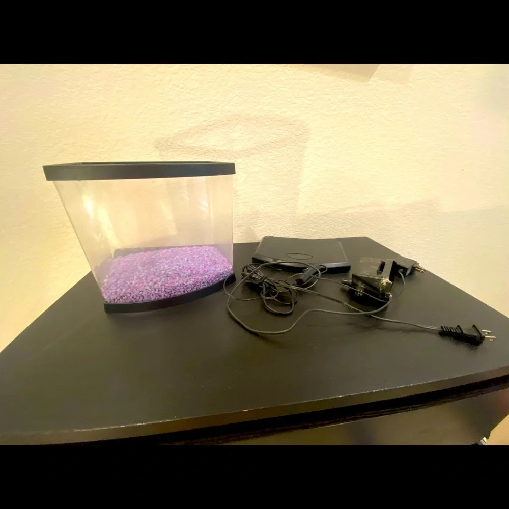 Fish tank with filter included